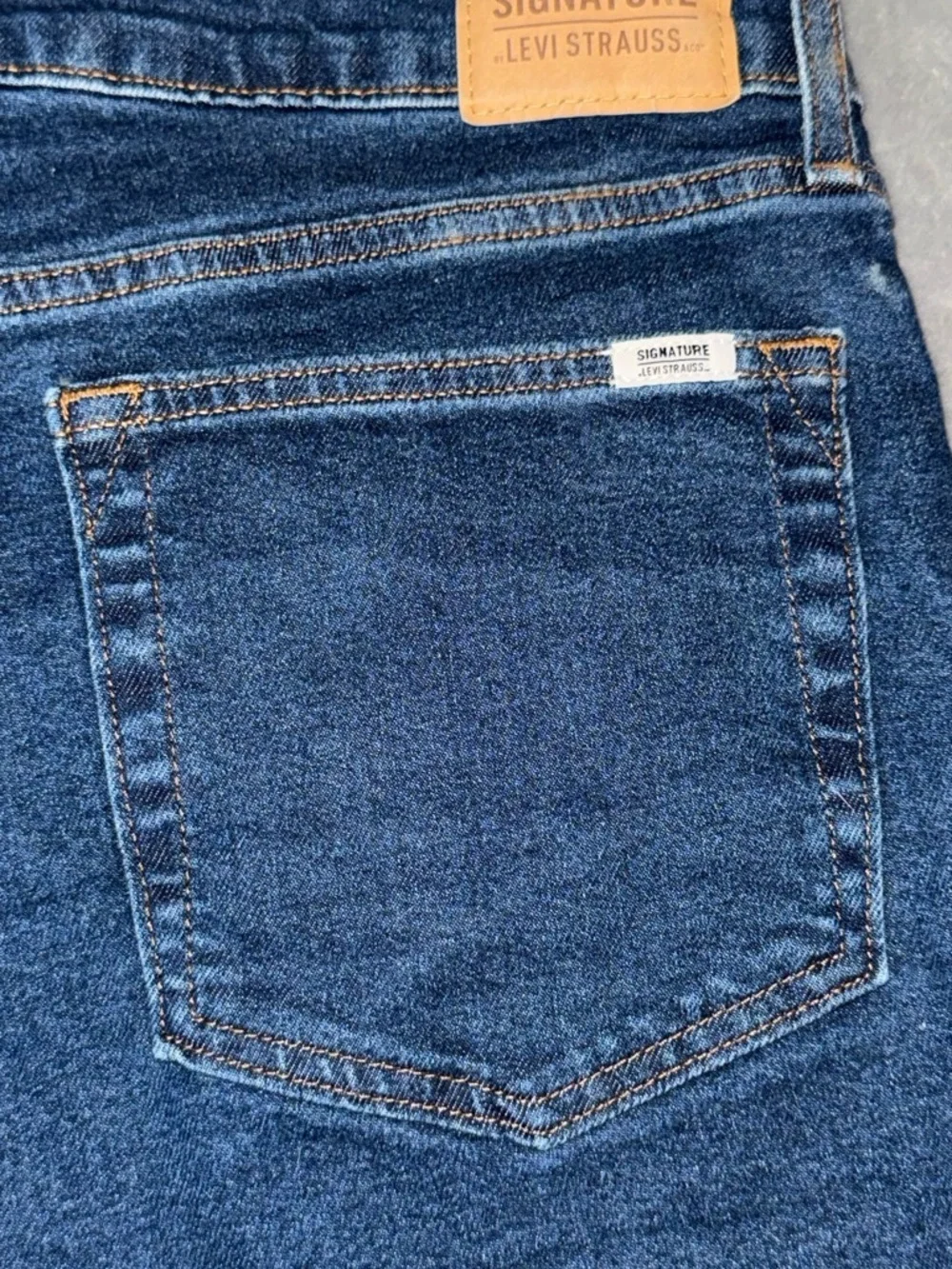 Signature by Levi Strauss Heritage High Rise Shorts Women’s Size 16 Waist 33